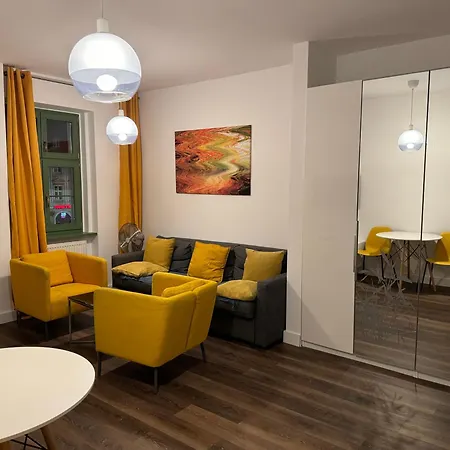 Greeny Apartment
